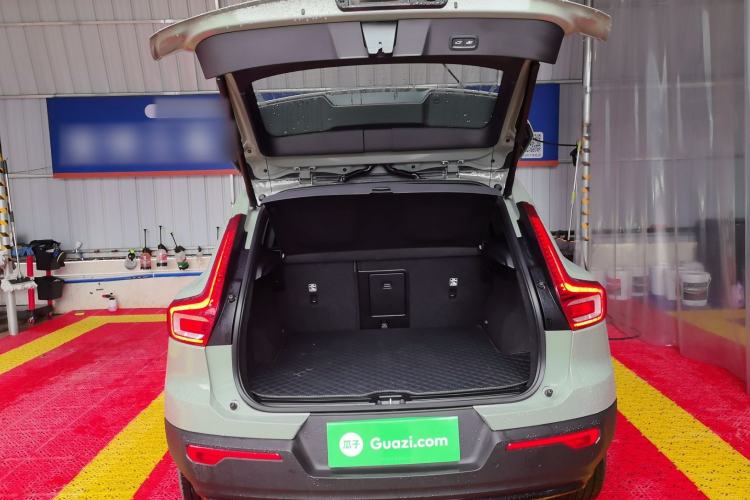 Used Volvo XC40 2024 B3 Zhiyuan Sport Edition
