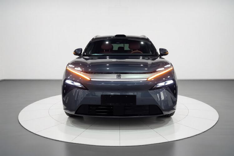 Used BYD Tang L 2025 EV with 670 km Range LiDAR and Premium Features Front