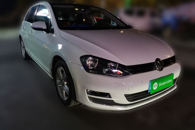 Used Volkswagen Golf 2016 1.6L Automatic Comfort Model Front Right 45 Deg