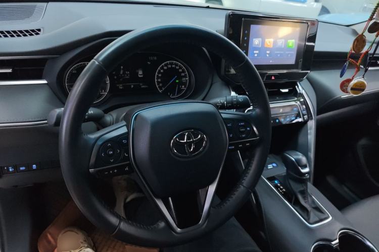 Used Toyota Venza 2022 Dual-Engine 2.5L CVT Two-Wheel Drive Luxury Edition