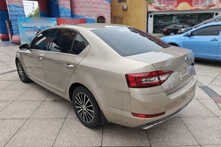 Used Skoda Octavia 2018 TSI230 DSG Luxury Edition Rear Left 45 Deg