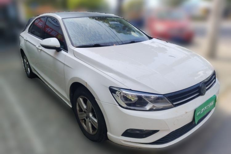 Used Volkswagen Lamando 2015 230TSI DSG Fashion Edition Front Right 45 Deg