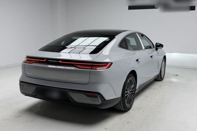 Used Geely Galaxy 8 2025 130km EM-i Deluxe Edition
