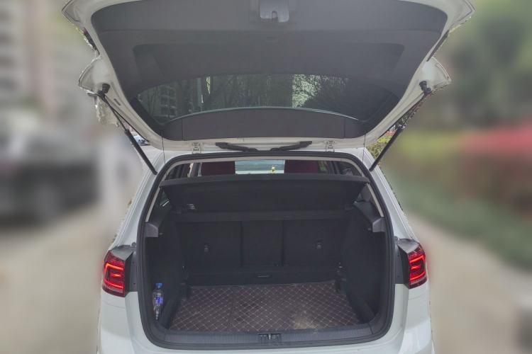 Used Volkswagen Golf Sportsvan 2016 230TSI Automatic Trend Edition
