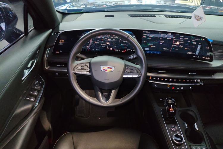 Used Cadillac XT4 2024 28T Two-Wheel-Drive Luxury Version