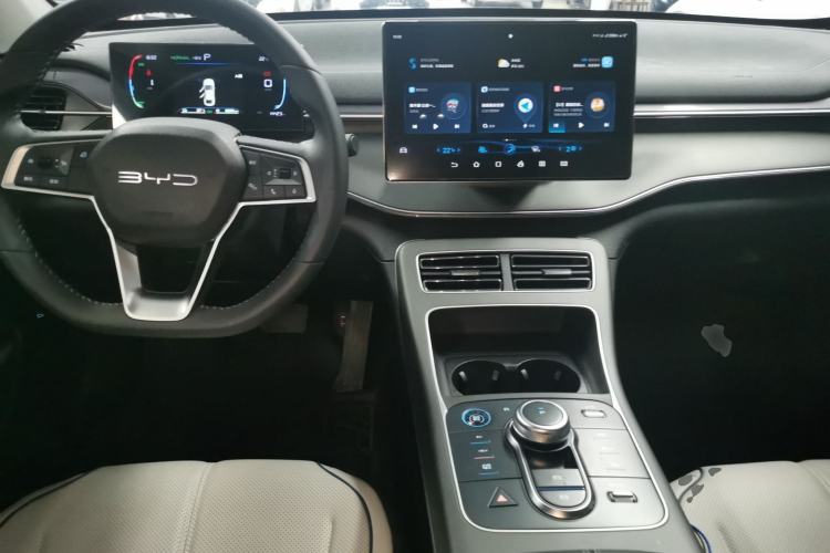 Used BYD Destroyer 05 2024 HONOR Edition DM-i 55KM Luxury Model Center Console