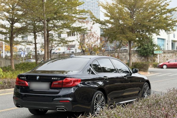 Used BMW 5 Series 2018 Restyled 530Li Leading Edition M Sport Package
