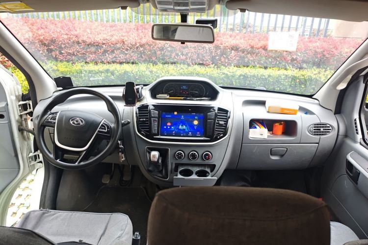 Used SAIC MAXUS Xintu V80 2019 2.5T Classic Model 6-Speed Manual – Aoyuntong Modified Version with Long Wheelbase High Roof and 7 Seating Capacity
