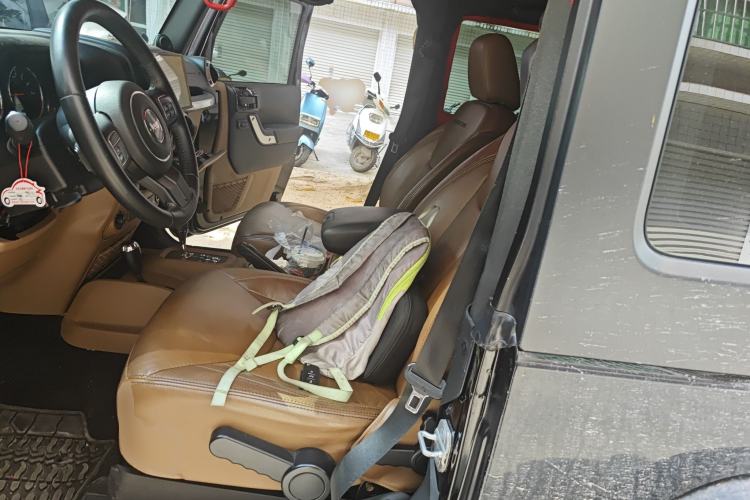 Used Jeep Wrangler 2013 3.6L Rubicon two-door version