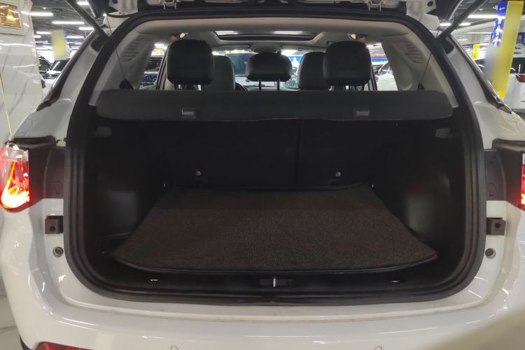 Used Jeep Compass 2017 200T Automatic Family Edition Trunk