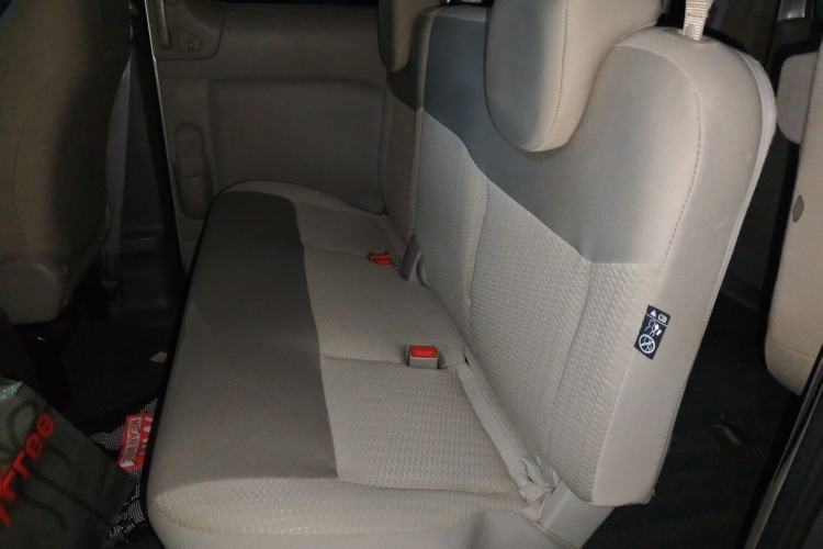 Used Nissan NV200 2014 1.6L CVT Luxury Model China V Standard Left Rear Seat