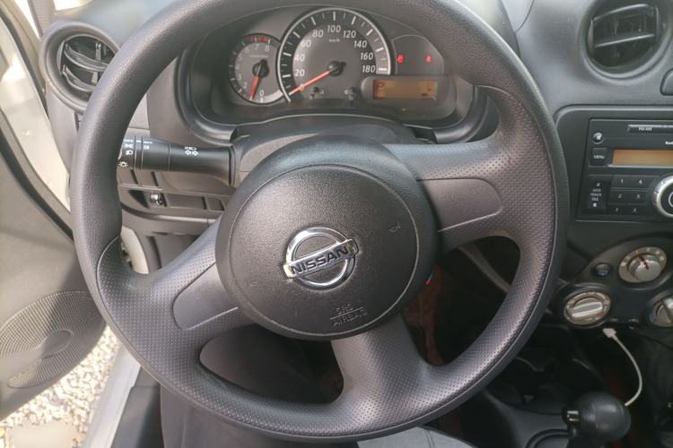 Used Nissan March 2015 1.5L Automatic Easy Edition
