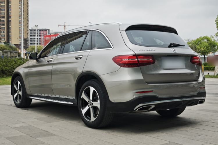 Used Mercedes-Benz GLC 2019 GLC 260 L 4MATIC Luxury Model Exterior 2