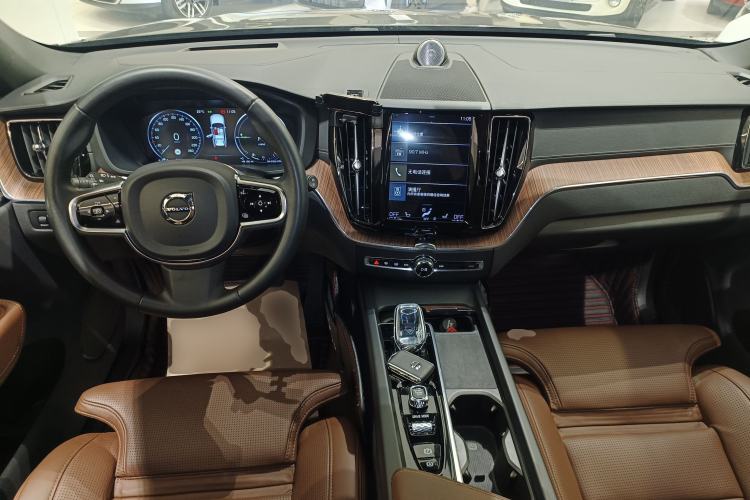 Used Volvo XC60 New Energy 2021 T8 e-Drive Hybrid Luxury Edition