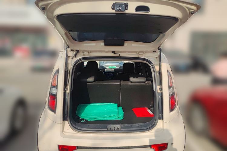 Used Kia Soul 2013 1.6L MT GL Trunk
