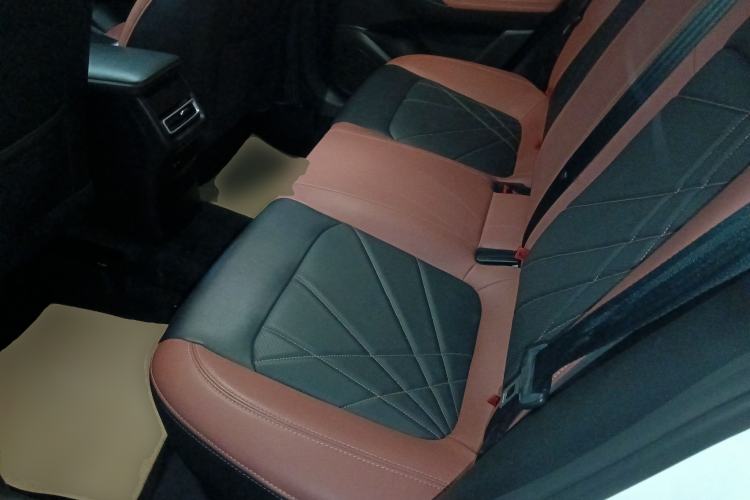 Used CHANGAN Eado 2023 Changan Edition PLUS Blue Whale NE 1.4T GDI DCT Prestige Version Left Rear Seat