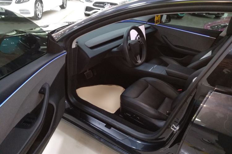 Used Tesla Model 3 2023 Rear-Wheel-Drive Version
