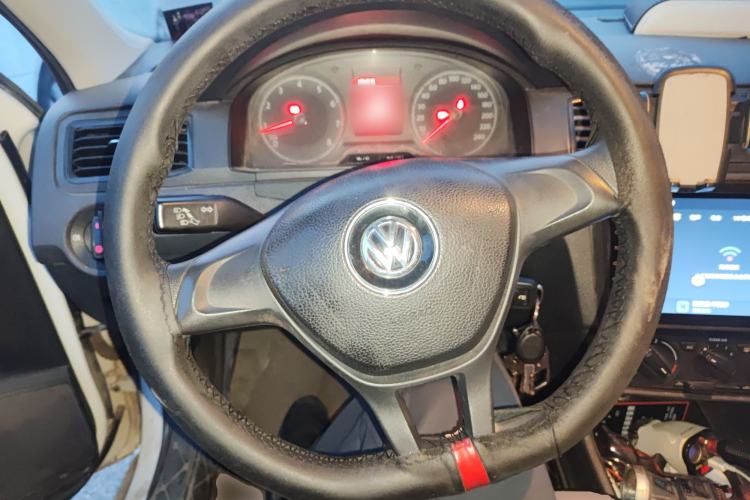 Used Volkswagen Santana 2016 1.6L Manual Fashion Edition Steering Wheel