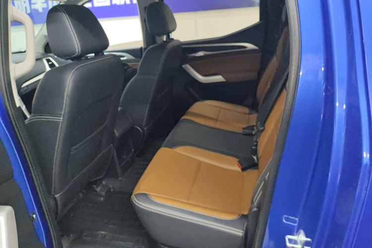 Used SAIC MAXUS T70 2020 2.0T Gasoline Automatic Two-Wheel Drive Comfort Edition Standard Cab High Ground Clearance
