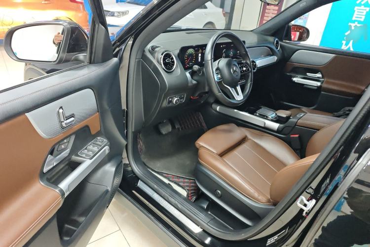 Used Mercedes-Benz GLB 2023 GLB 200 Dynamic Edition Driver Seat