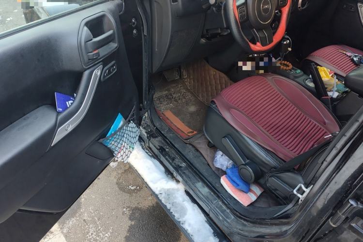 Used Jeep Wrangler 2015 3.0L Sahara Four-Door Edition