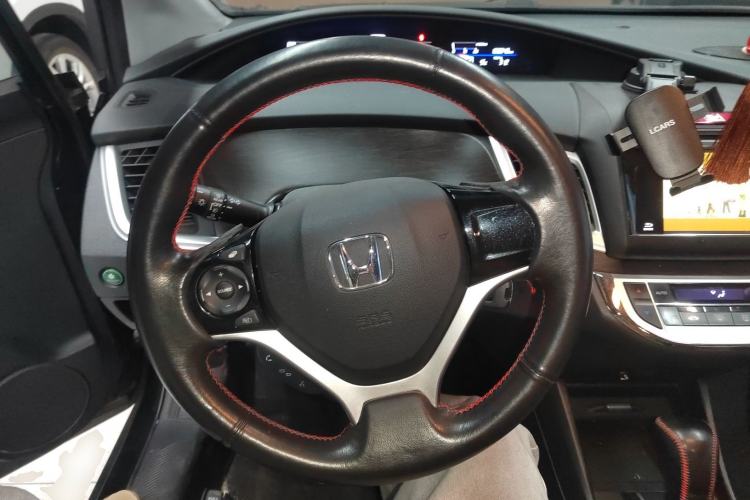 Used Honda Jade 2013 1.8L automatic Comfort version 5 seats

