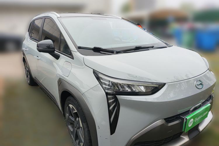 Used AION Y 2022 70 Intelligent Edition Lithium Iron Phosphate Front Right 45 Deg