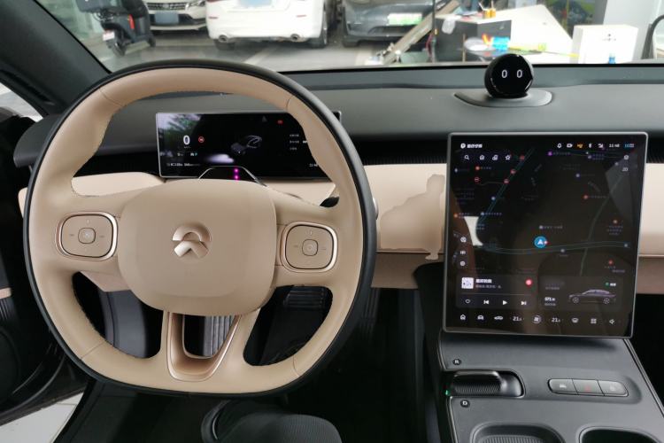 Used Nio ET5 2024 75 kWh Center Console