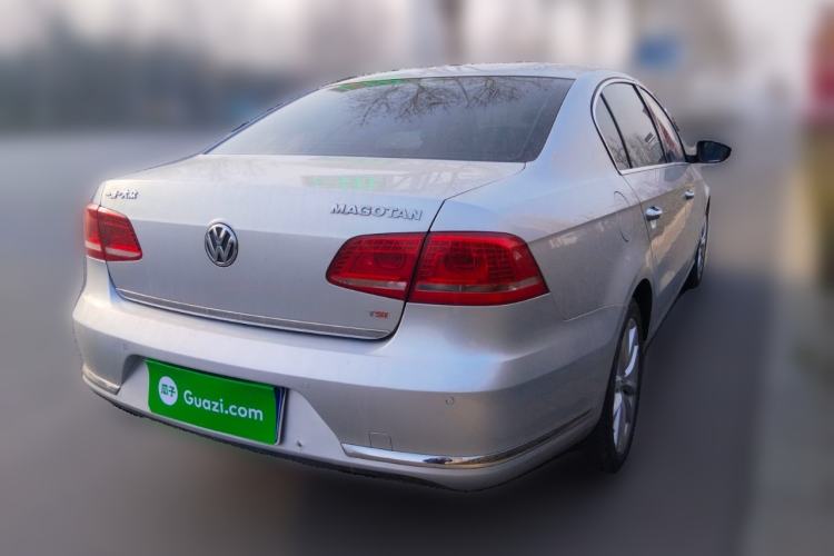 Used Volkswagen Magotan 2012 1.8TSI Prestige Model Rear Right 45 Deg