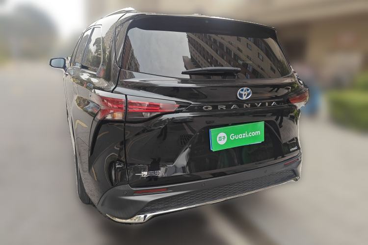 Used Toyota Granvia 2023 2.5L Hybrid Comfort Edition