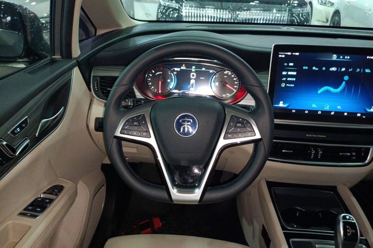 Used BYD Song MAX New Energy 2019 DM 1.5T Smart Connect Zhiyao Model 6-Seater China V Emission Standard Steering Wheel