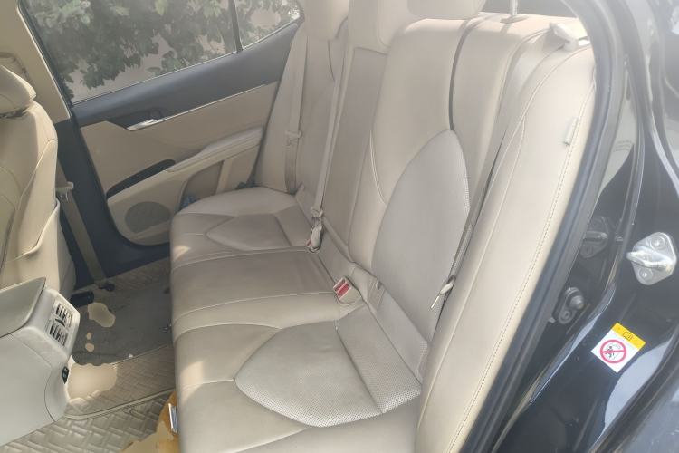 Used Toyota Camry 2018 2.0G Luxury Edition
