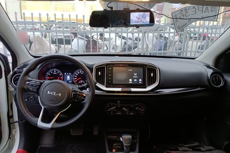 Used Kia kx1 Stonic 2021 1.4L CVT Fun Edition
