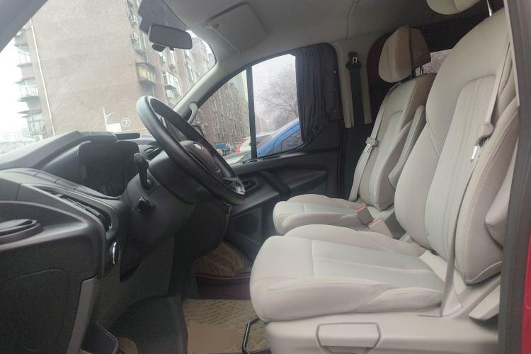 Used Ford Transit 2019 2.0T Gasoline Automatic Multi-Function Commercial Vehicle Short Wheelbase Low Roof 6-Seater China VI Standard
