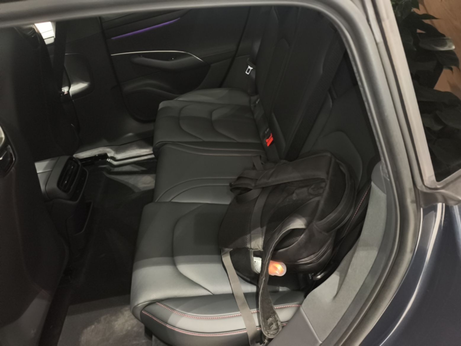 Xiaomi Auto SU7 2024 Rear-Drive Ultra-Long Range Advanced Pro-Level Intelligent Driving Version — снимка 20