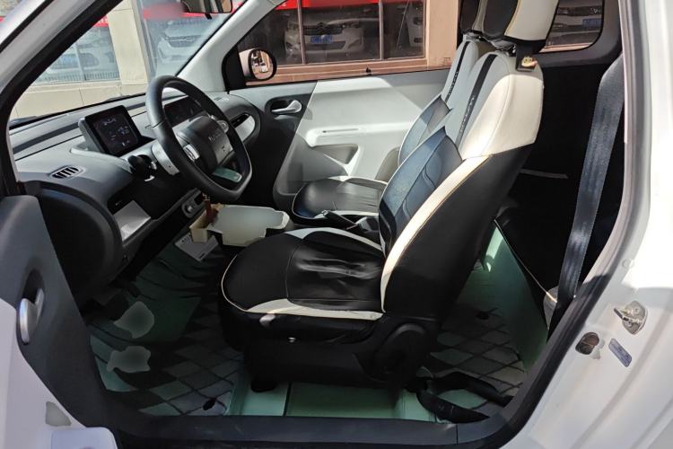 Used CHANGAN NEVO Lumin 2022 155 km – Refreshingly Sweet Edition Left Front Seat