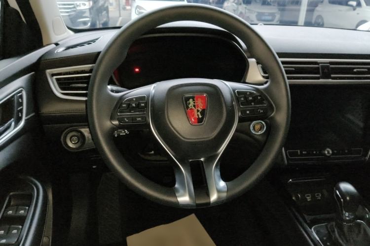 Used Roewe i5 2020 1.5L Automatic 4G Connect Luxury Flagship Edition
