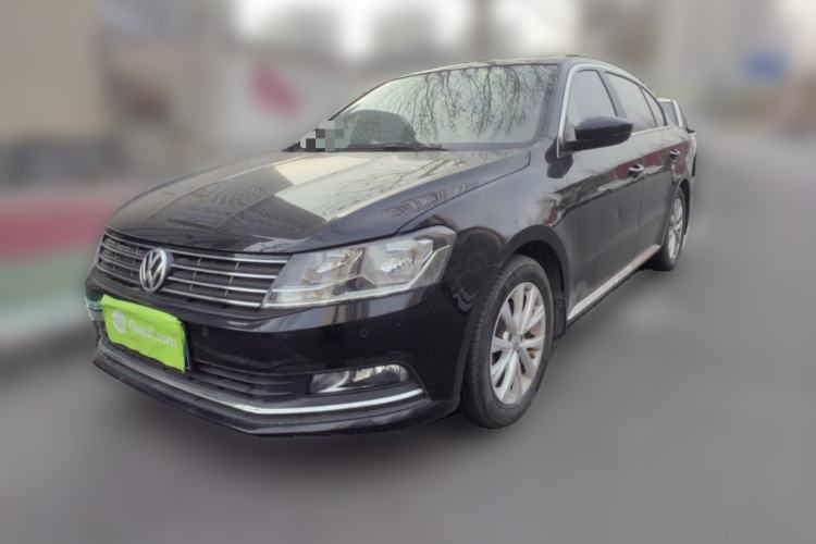 Used Volkswagen Lavida 2015 1.6L Manual Comfort Edition
