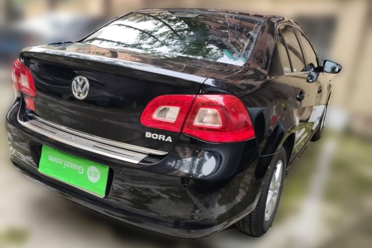Used Volkswagen Bora 2011 1.6L Manual Comfort Version Rear Right 45 Deg