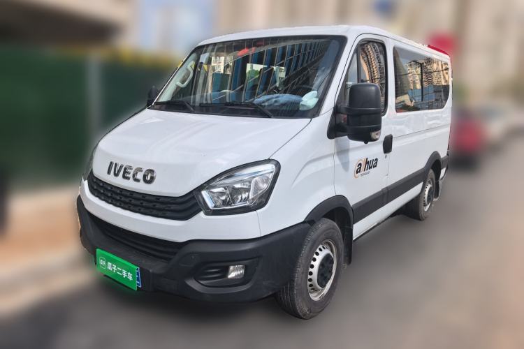 Used Iveco Eurocargo 2021 2.0T Manual Super-Rui Short Wheelbase Low-Roof Side-Hinged Door F1A