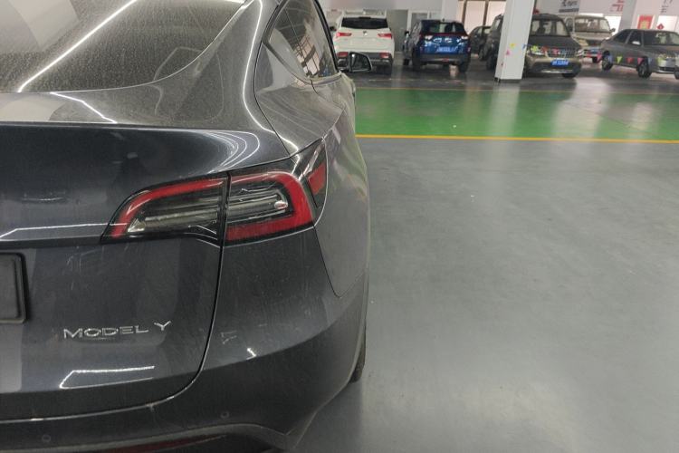 Used Tesla Model Y 2021 Long-Range All-Wheel-Drive Version