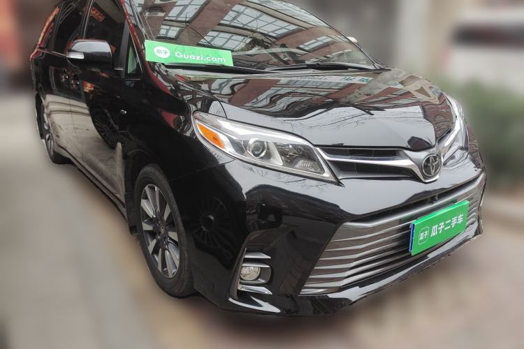 Used Toyota SIENNA 