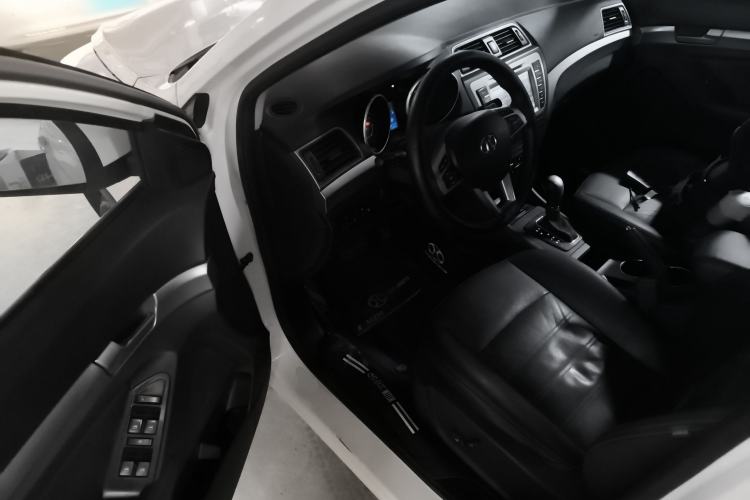 Used BAIC Senova X65 2015 2.0T Automatic Elite Model