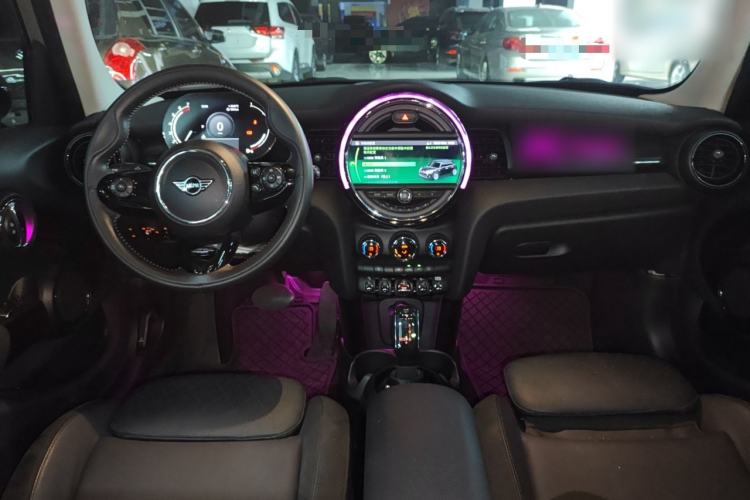 Used MINI 2021 1.5T COOPER Artist Five-Door Edition Center Console