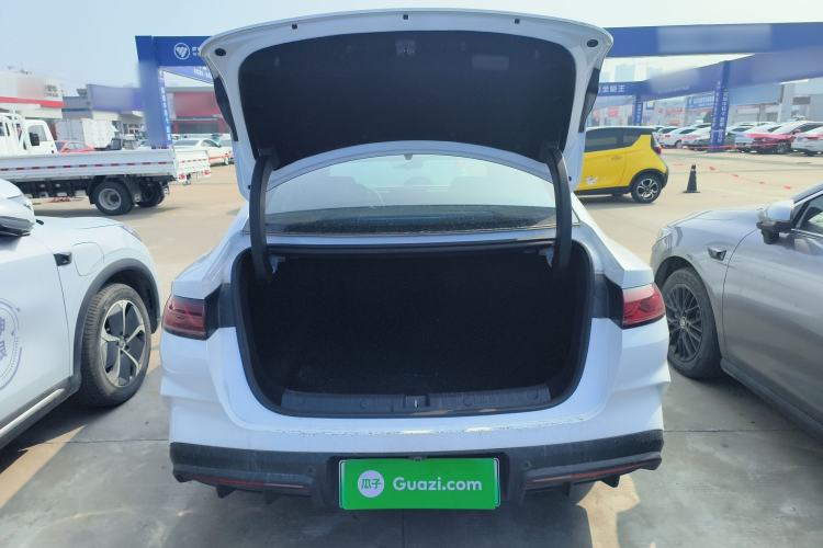 Used BYD Qin L 2025 DM-i Smart Drive 120KM Leading Model