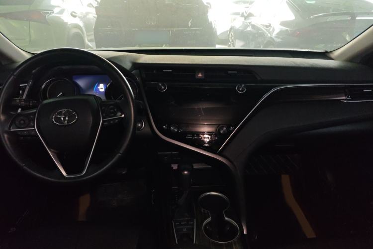 Used Toyota Camry 2019 2.5G Luxury Edition China V Standard Center Console