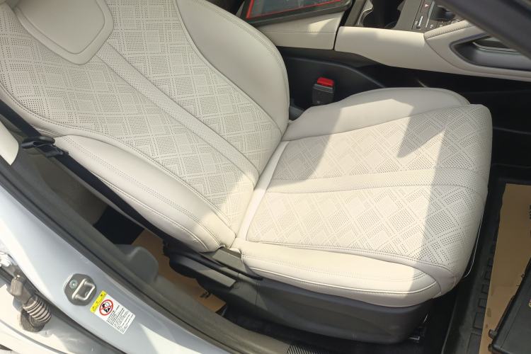 Used BYD Yuan UP 2024 401KM Leading Edition