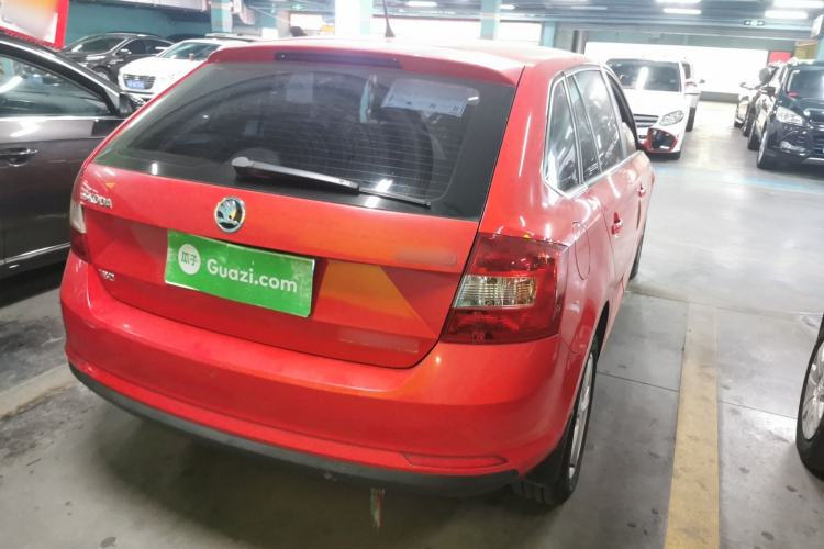 Used Skoda Rapid Spaceback 2016 Revised 1.6L Automatic Chuanxing Version
