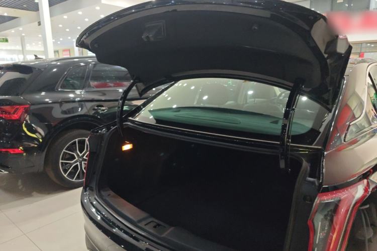 Used Hongqi E-QM5 2021 Online Booking Charging Basic Edition 5 Seats
