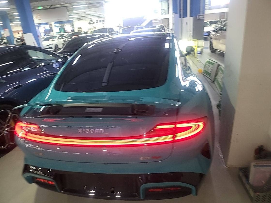 Xiaomi Auto SU7 2024 Four-Wheel Drive Ultra-Long Range Advanced Intelligent Driving Max Edition — снимка 5
